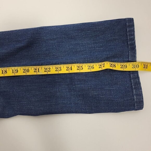 Levi's Women's 512 Perfectly Slimming Bootcut Jeans in a Dark Wash Size 8M - Picture 10 of 12